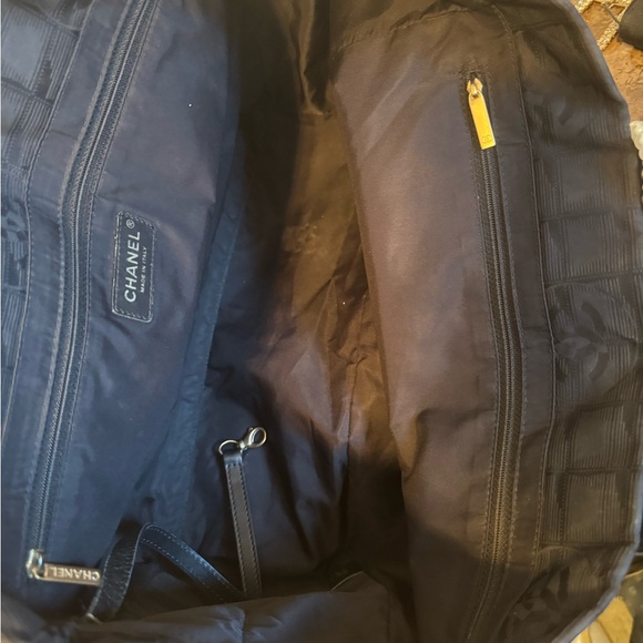 Chanel Travel Line Tote and matching long zippy wallet - Picture 11 of 16